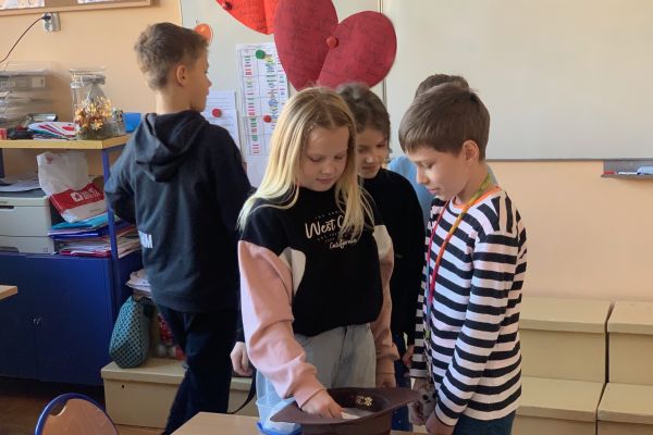 Wróżby z kapelusza