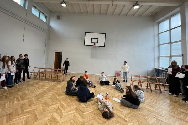 „Strajk dzieci wrzesińskich” – szkolne przedstawienie klasy 6b