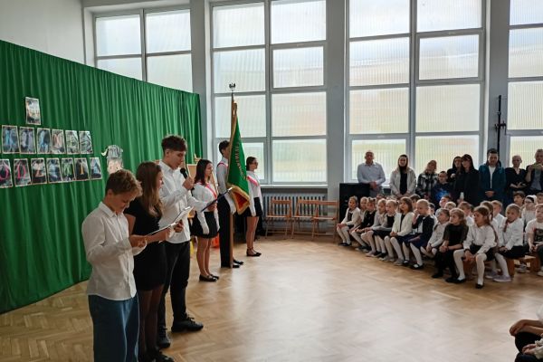 Pasowanie pierwszoklasistów