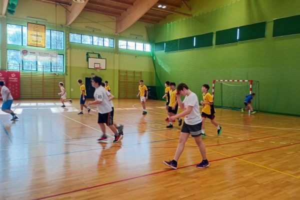 Zawody w piłkę ręczną w ramach SOM