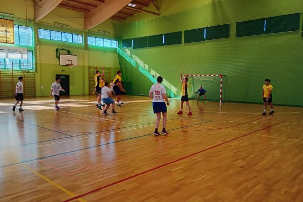 Zawody w piłkę ręczną w ramach SOM