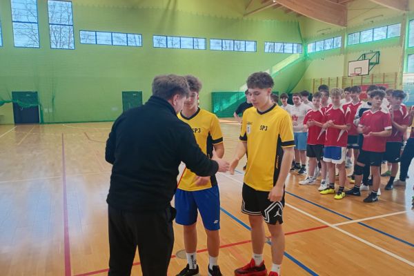 Zawody w piłkę ręczną w ramach SOM