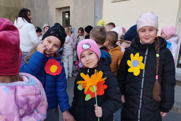 Wiosenny przemarsz w klasach młodszych