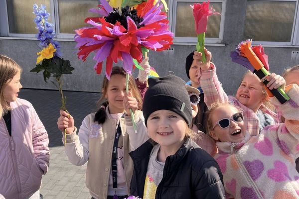 Wiosenny przemarsz w klasach młodszych