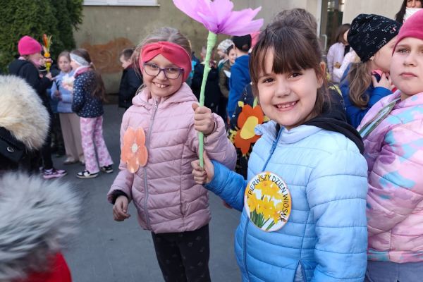 Wiosenny przemarsz w klasach młodszych