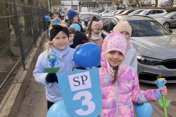 Przemarsz z okazji Światowego Dnia Świadomości Autyzmu