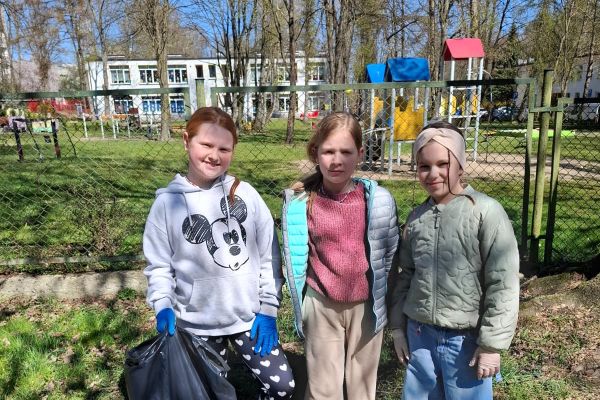 WIOSENNIE PORZĄDKI NA DZIEŃ ZIEMI
