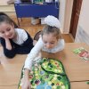 Dzieci_graja_w_Grzybobranie