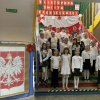Uczniowie_klasy_3c_spiewaja_Maszeruja_chlopcy