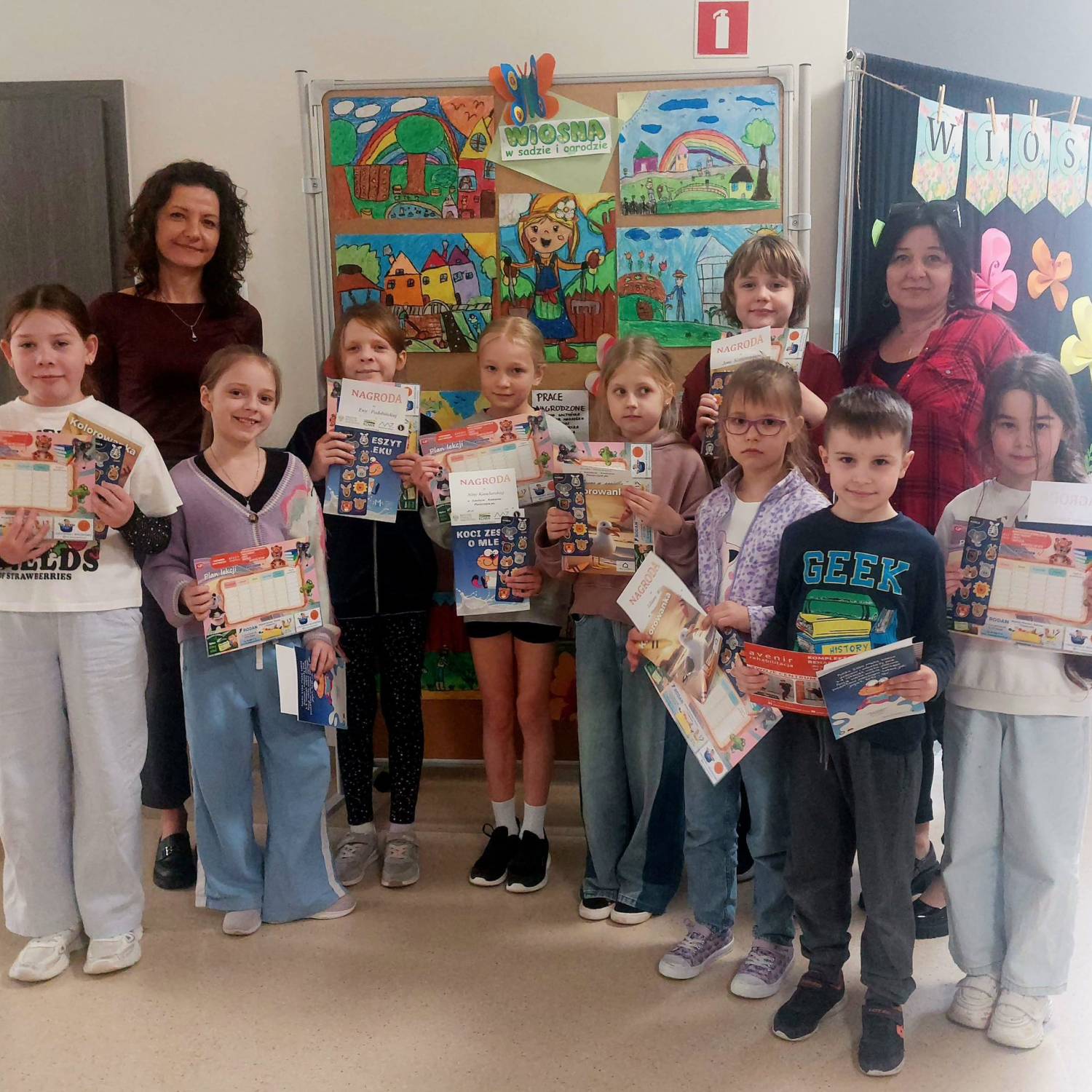 Konkurs plastyczny  pn. „Wiosna w ogródku”